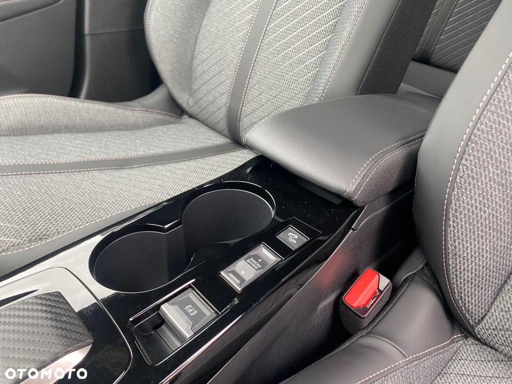 Peugeot 2008 PureTech mHEV Allure e-DCS6 - 14