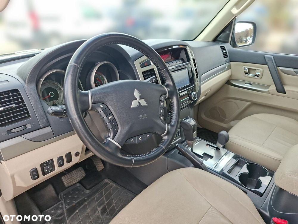 Mitsubishi Pajero 3.2 DID Instyle - 11
