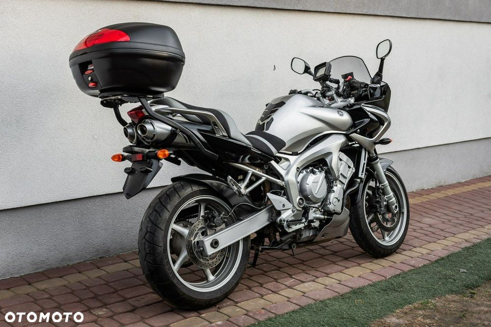 Yamaha FZ - 3