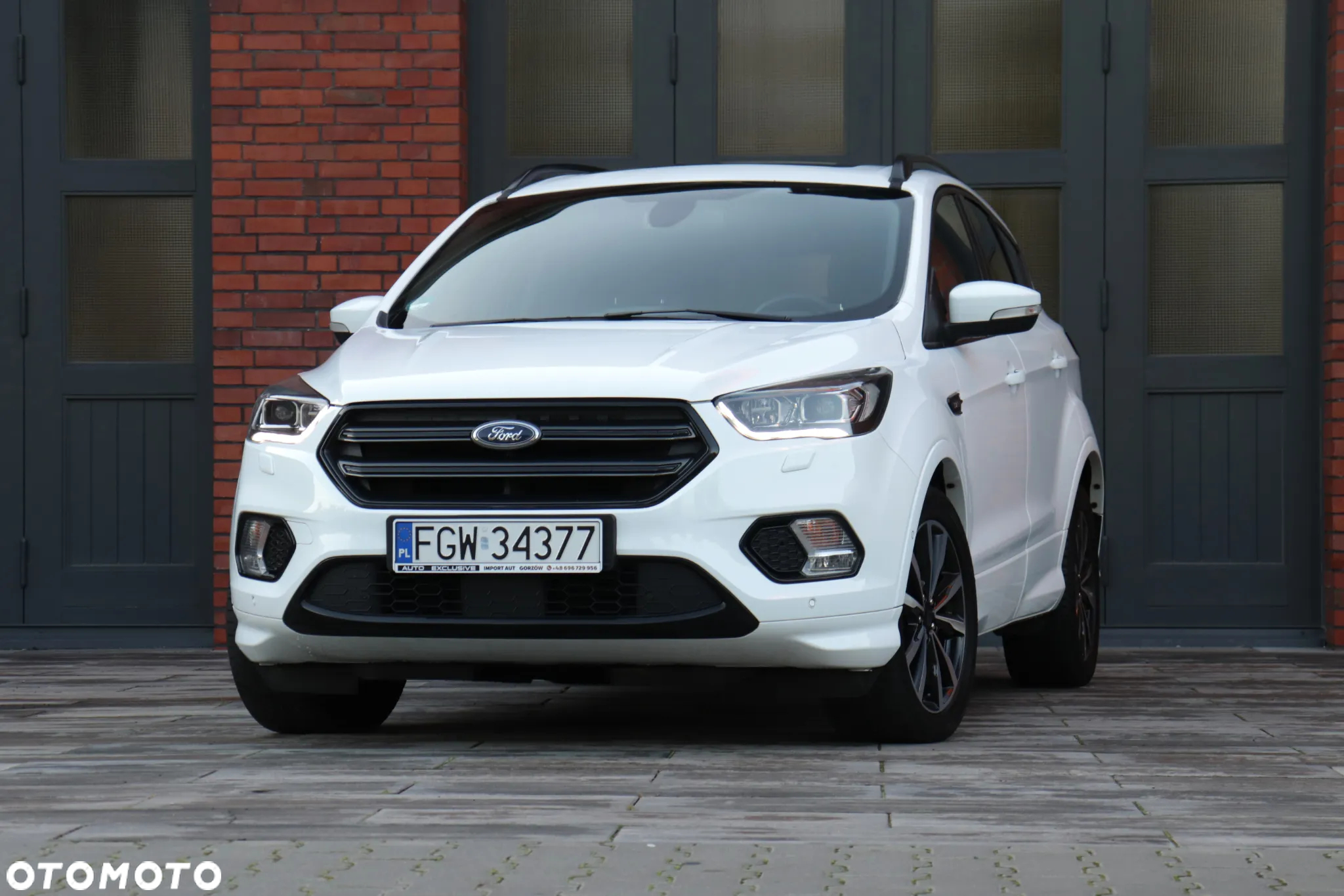 Ford Kuga 2.0 EcoBlue 4x4 ST-LINE - 2