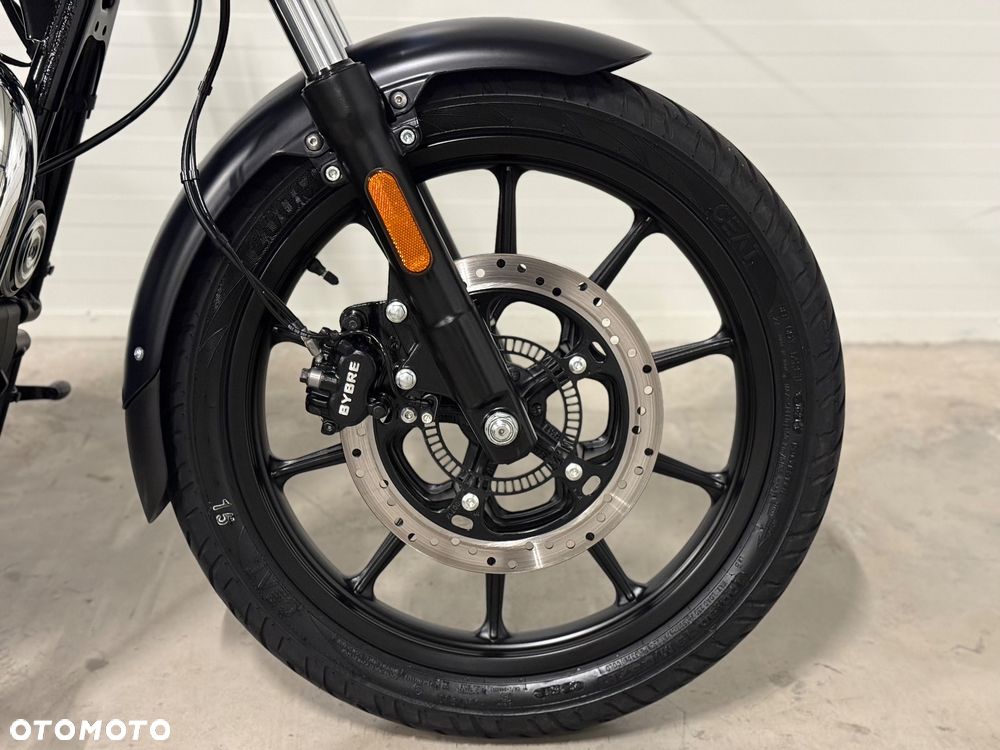 Royal Enfield Meteor - 10