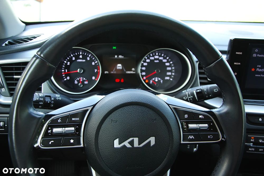 Kia Ceed - 7