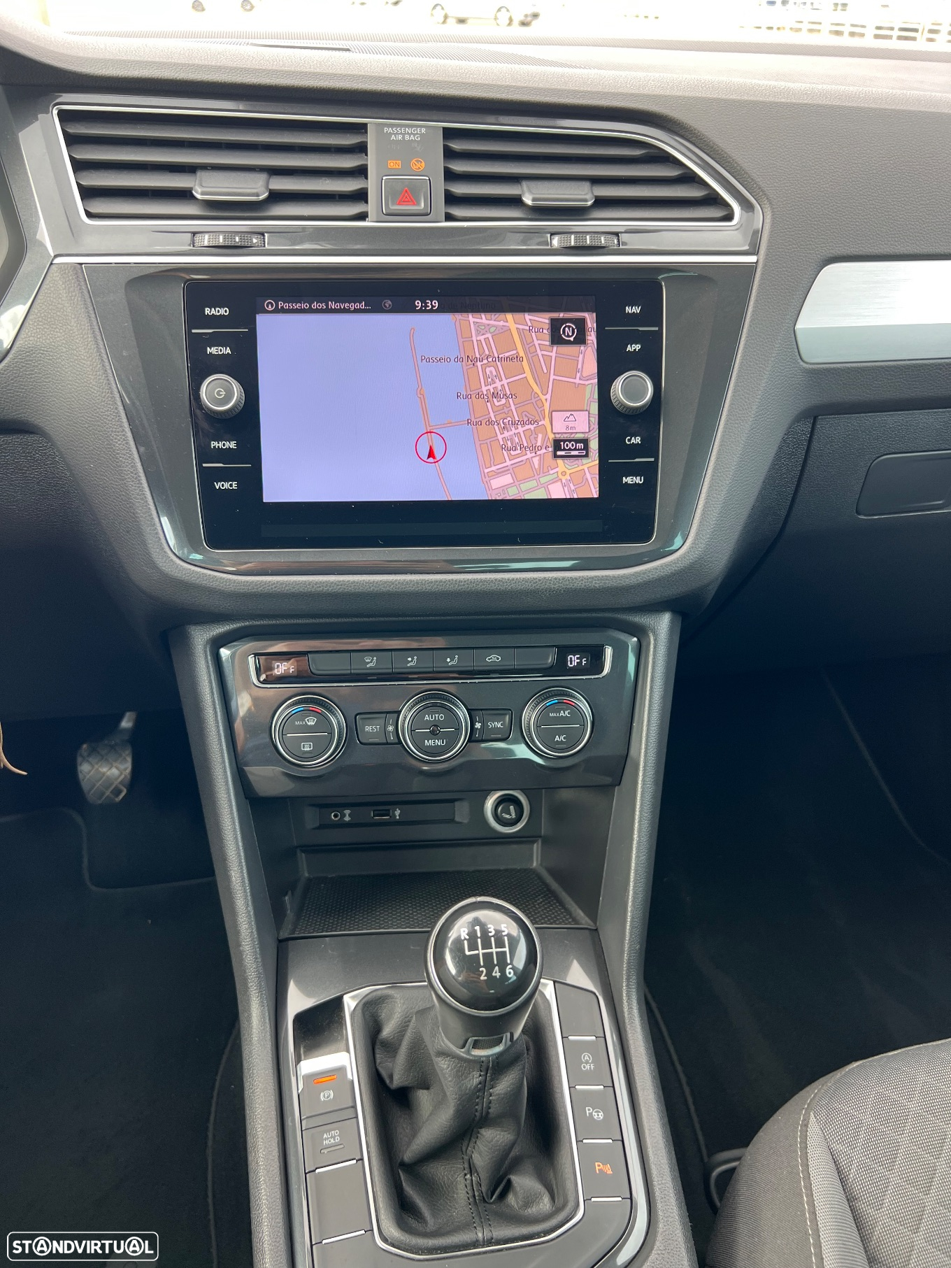 VW Tiguan 1.6 TDI Confortline - 23