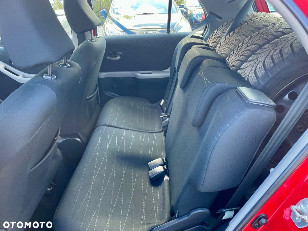 Toyota Yaris 1.3 Luna Hit - 32