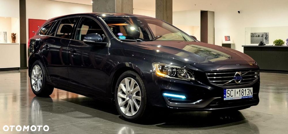 Volvo V60 T3 Summum - 11