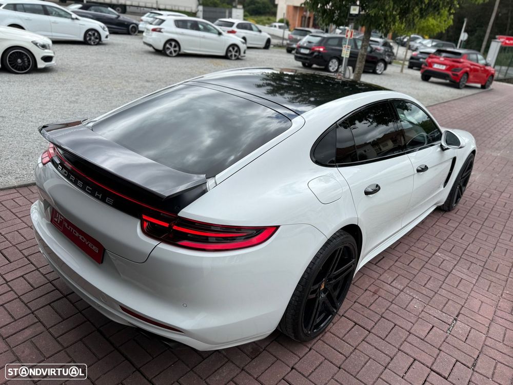 Porsche Panamera 4 S - 5