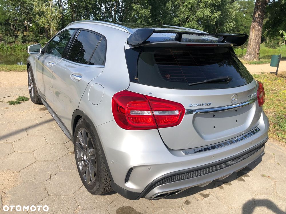 Mercedes-Benz GLA 45 AMG 4Matic 7G-DCT - 17
