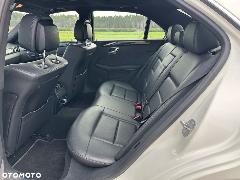 Mercedes-Benz Klasa E 350 4-Matic Avantgarde - 17