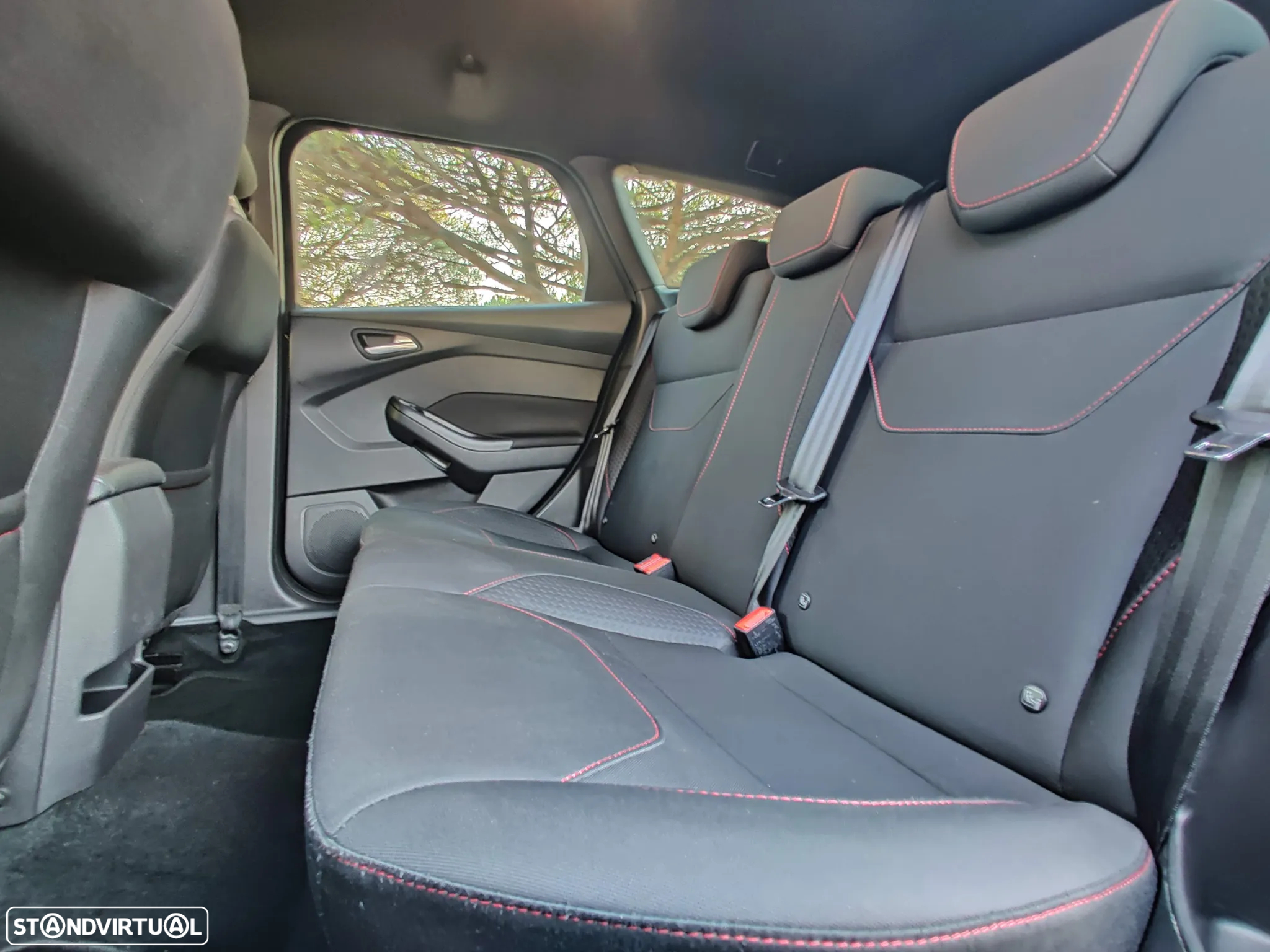 Ford Focus SW 1.0 SCTi ST-Line - 15
