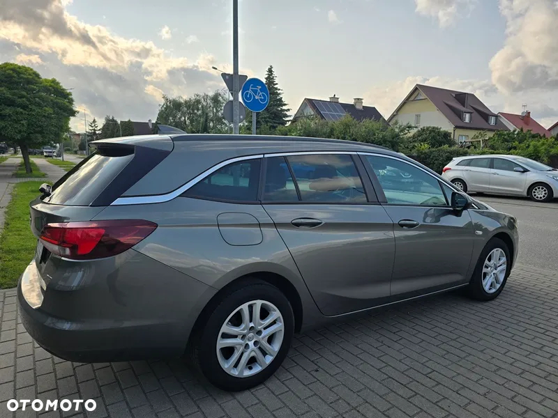 Opel Astra - 18