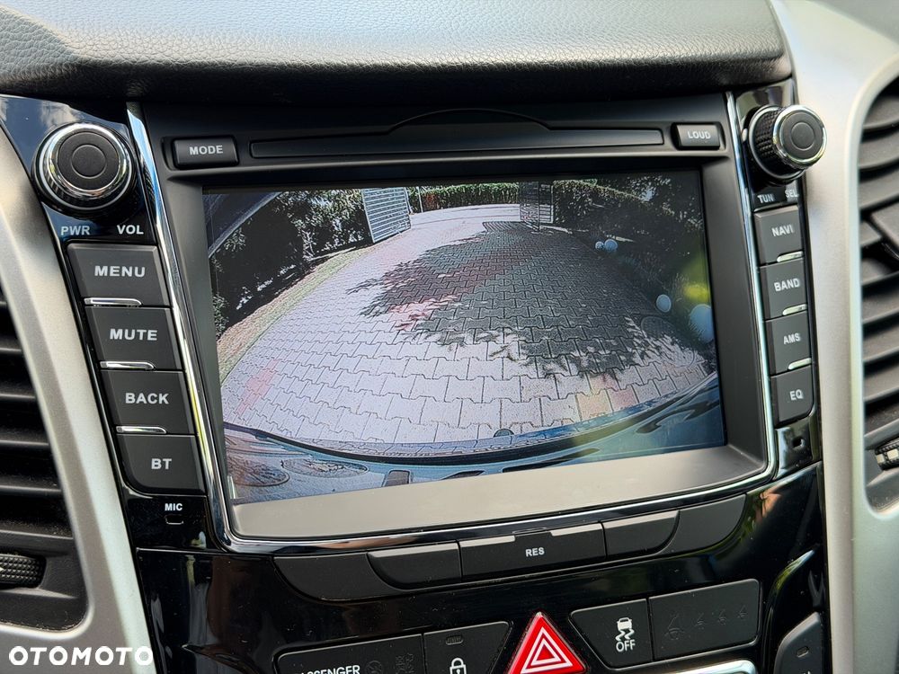 Hyundai i30 Kombi 1.6 GDi DCT Premium - 38
