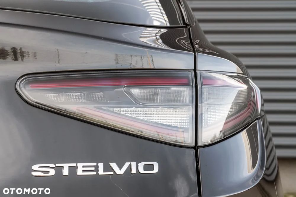 Alfa Romeo Stelvio 2.0 Turbo Veloce Q4 - 15