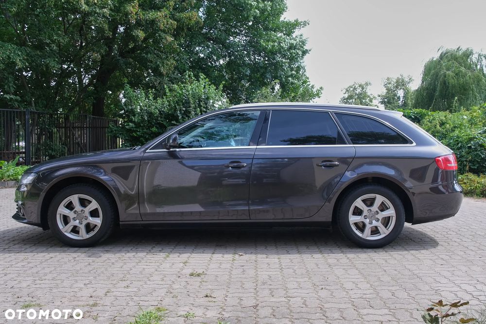 Audi A4 Avant - 8