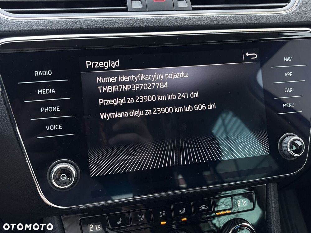 Skoda Superb 2.0 TDI SCR Ambition DSG - 28