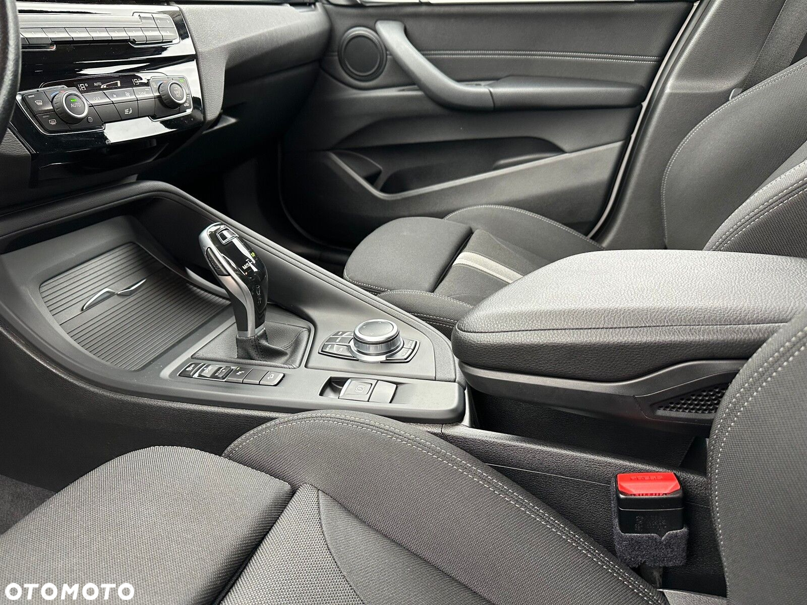 BMW X1 xDrive20d Advantage - 33