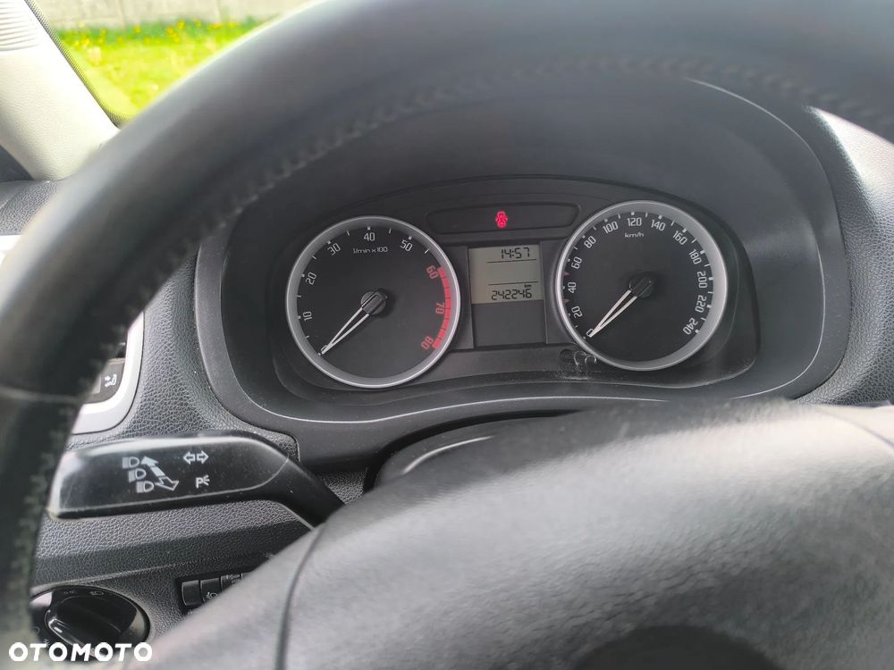 Skoda Fabia 1.2 HTP Classic - 17