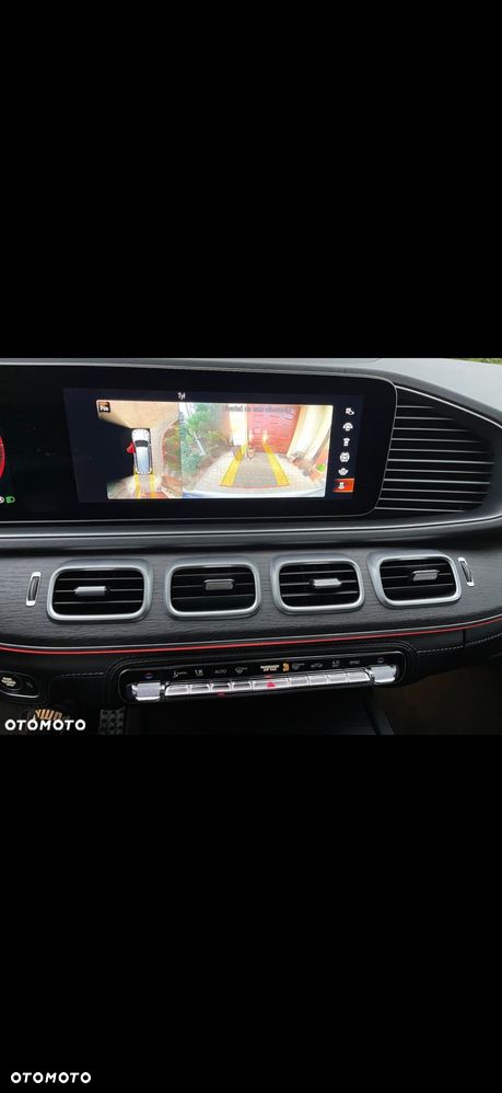 Mercedes-Benz GLS - 31