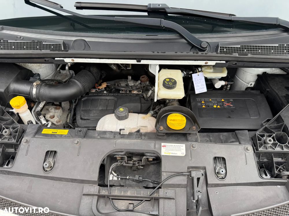 Opel Vivaro - 21