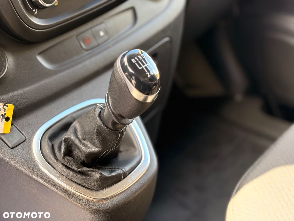 Renault Trafic 2.0 Dci 120KM L2H1 Pack Clim 2.9t - 15