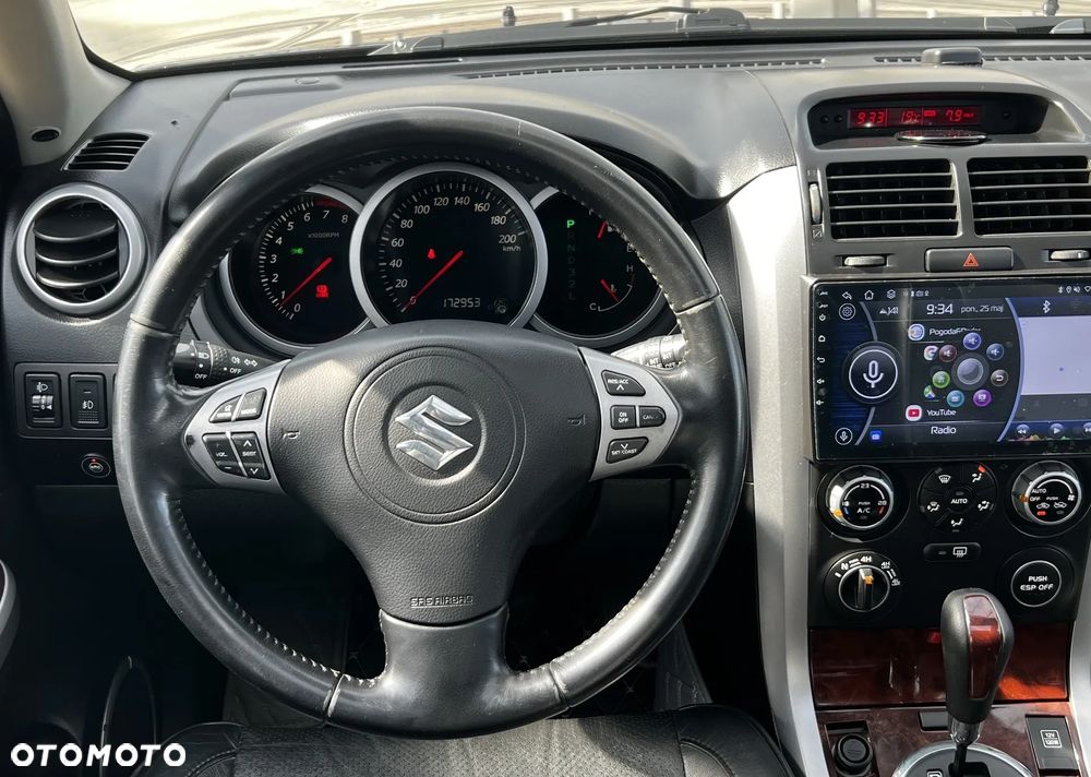 Suzuki Grand Vitara 2.0 De Luxe - 22