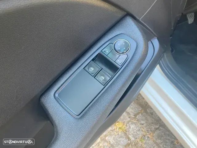 Renault Clio TCe 100 INTENS - 24