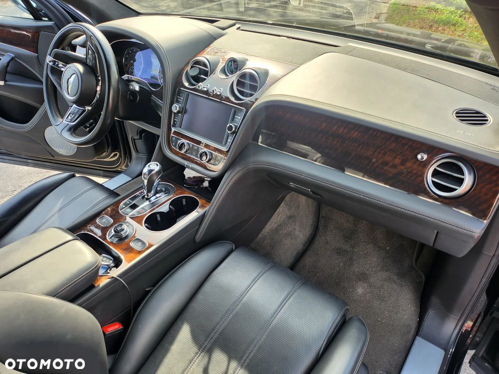 Bentley Bentayga V8 - 12