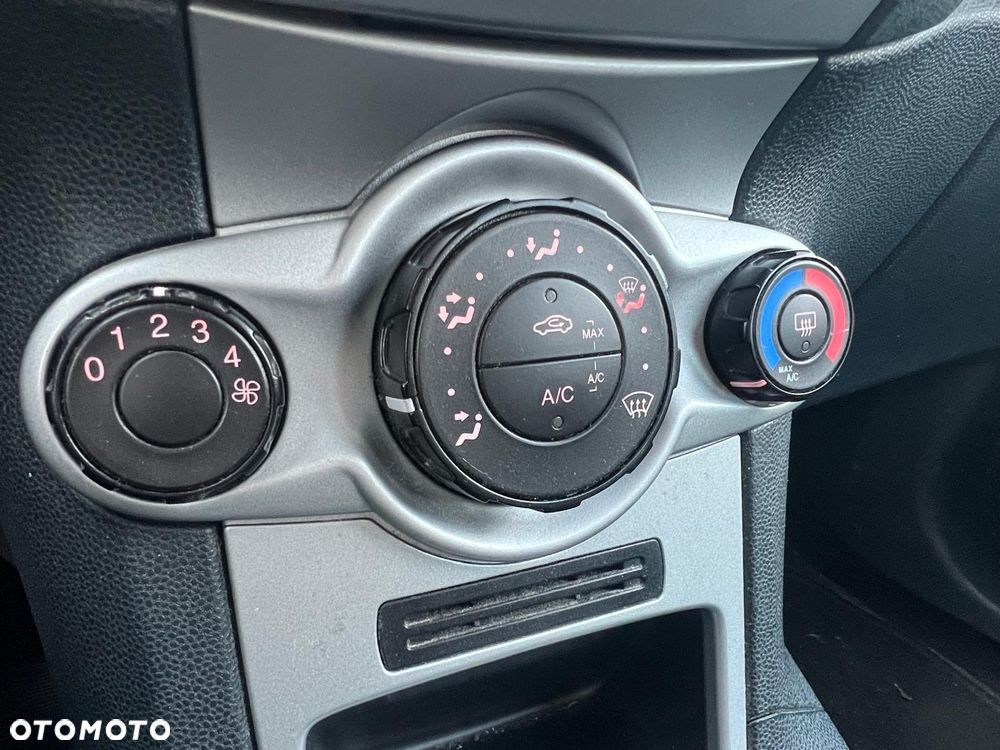 Ford Fiesta 1.25 Titanium - 8