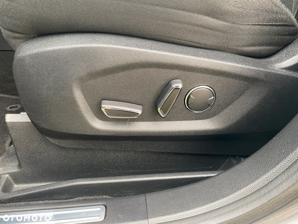 Ford S-Max 2.0 TDCi Titanium PowerShift - 18