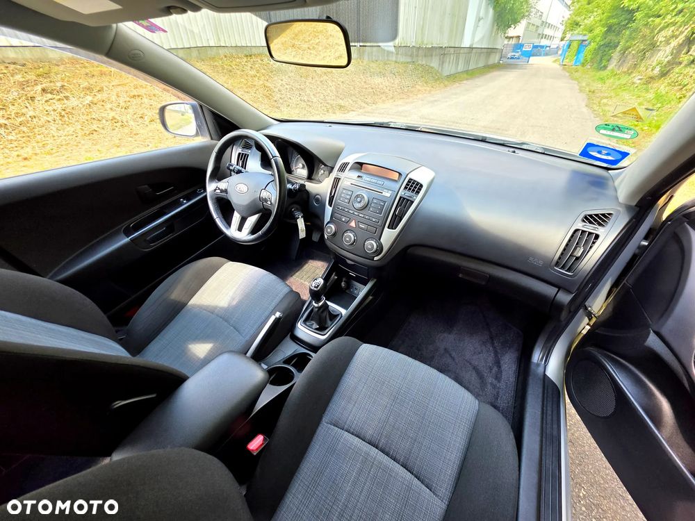 Kia Ceed 1.4 Comfort - 11