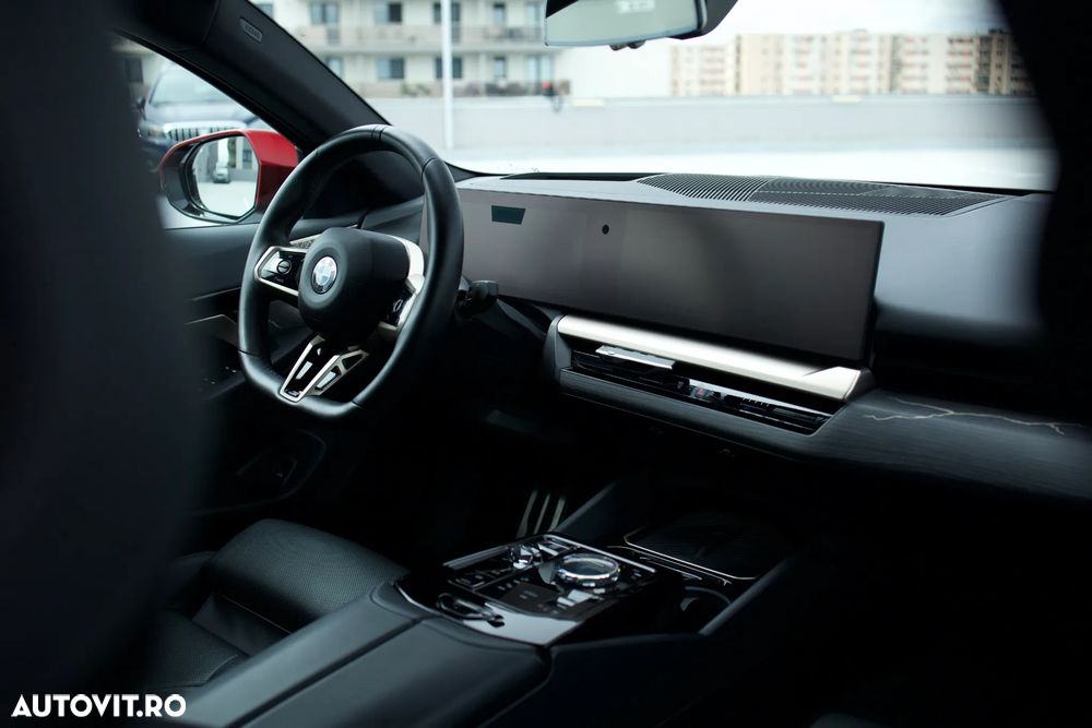 BMW Seria 5 520i AT MHEV - 11