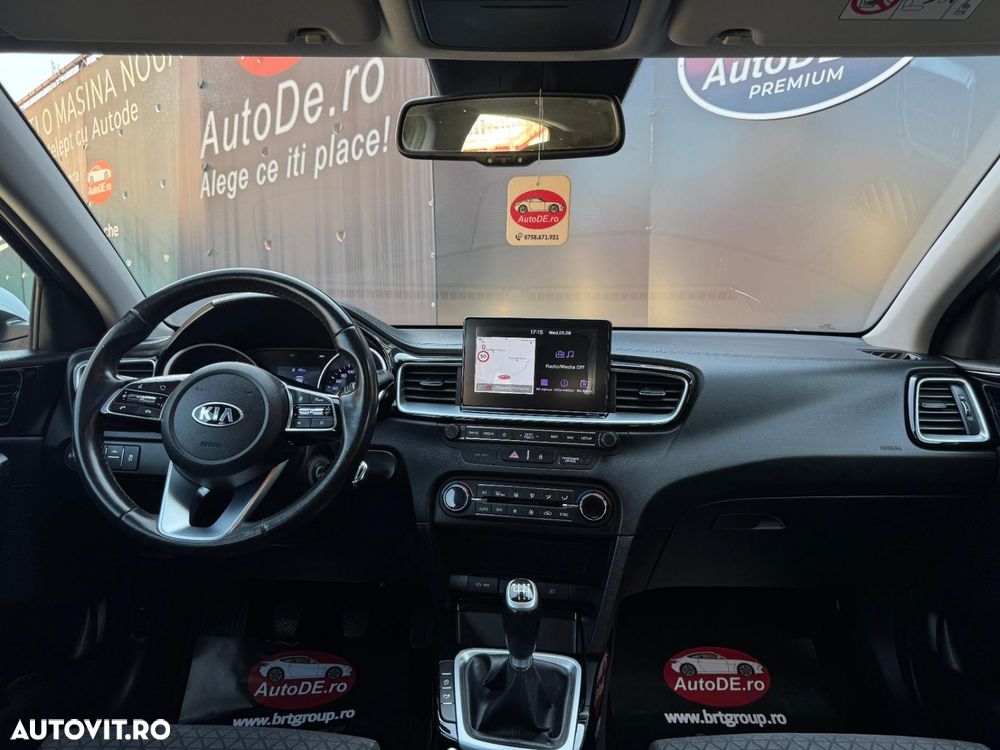 Kia Ceed - 8