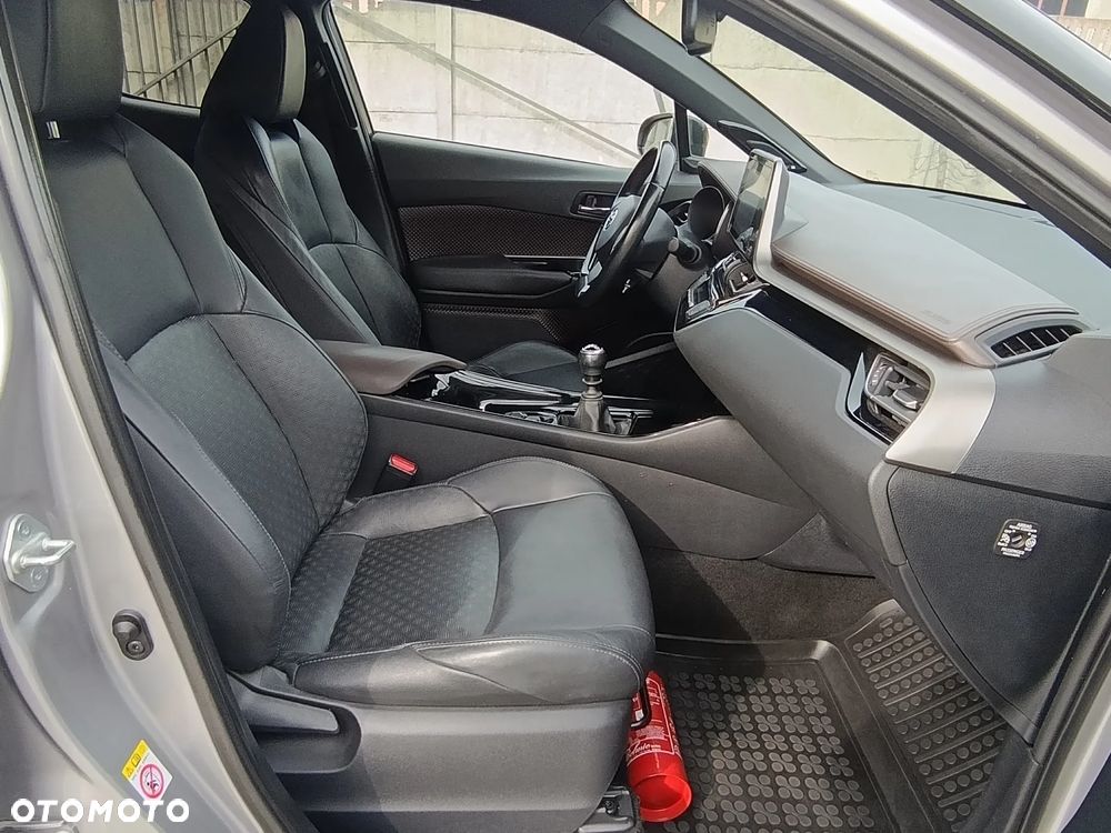 Toyota C-HR 1.2 T GPF Prestige - 13