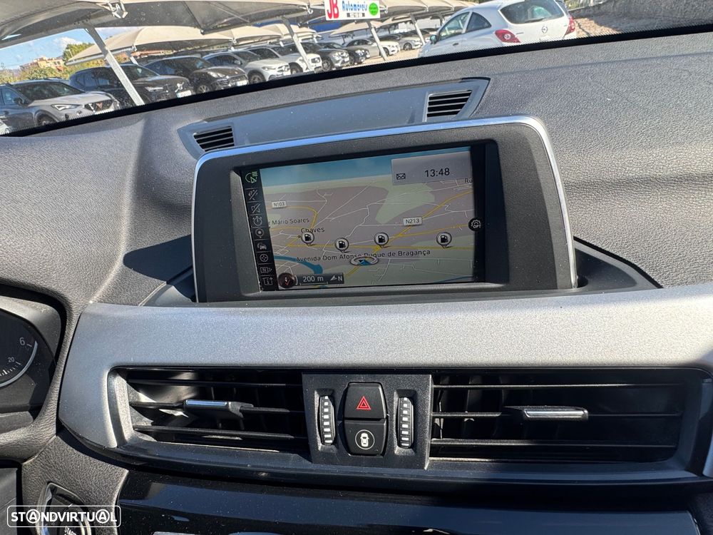 BMW X1 18 d sDrive Line Sport - 13