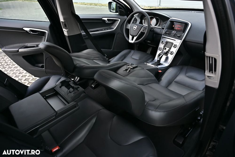 Volvo XC 60 D4 AWD Geartronic Summum - 6
