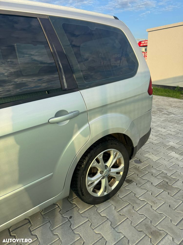 Ford Galaxy - 9