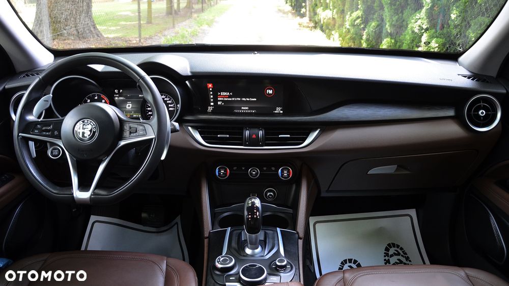 Alfa Romeo Stelvio 2.2 16V AT8 Business - 24