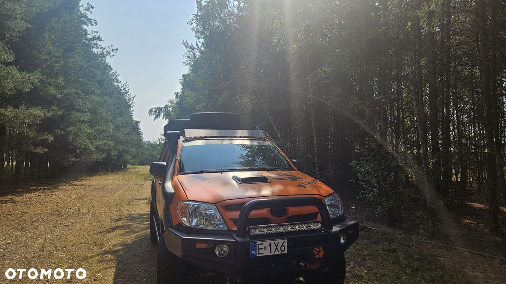 Toyota Hilux 2.5 D-4D DLX + - 2