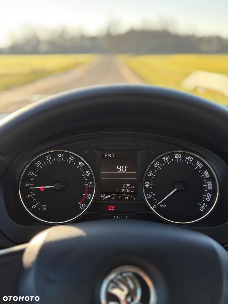 Skoda RAPID 1.4 TDI DPF Active - 9