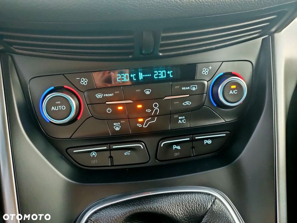 Ford Kuga - 31