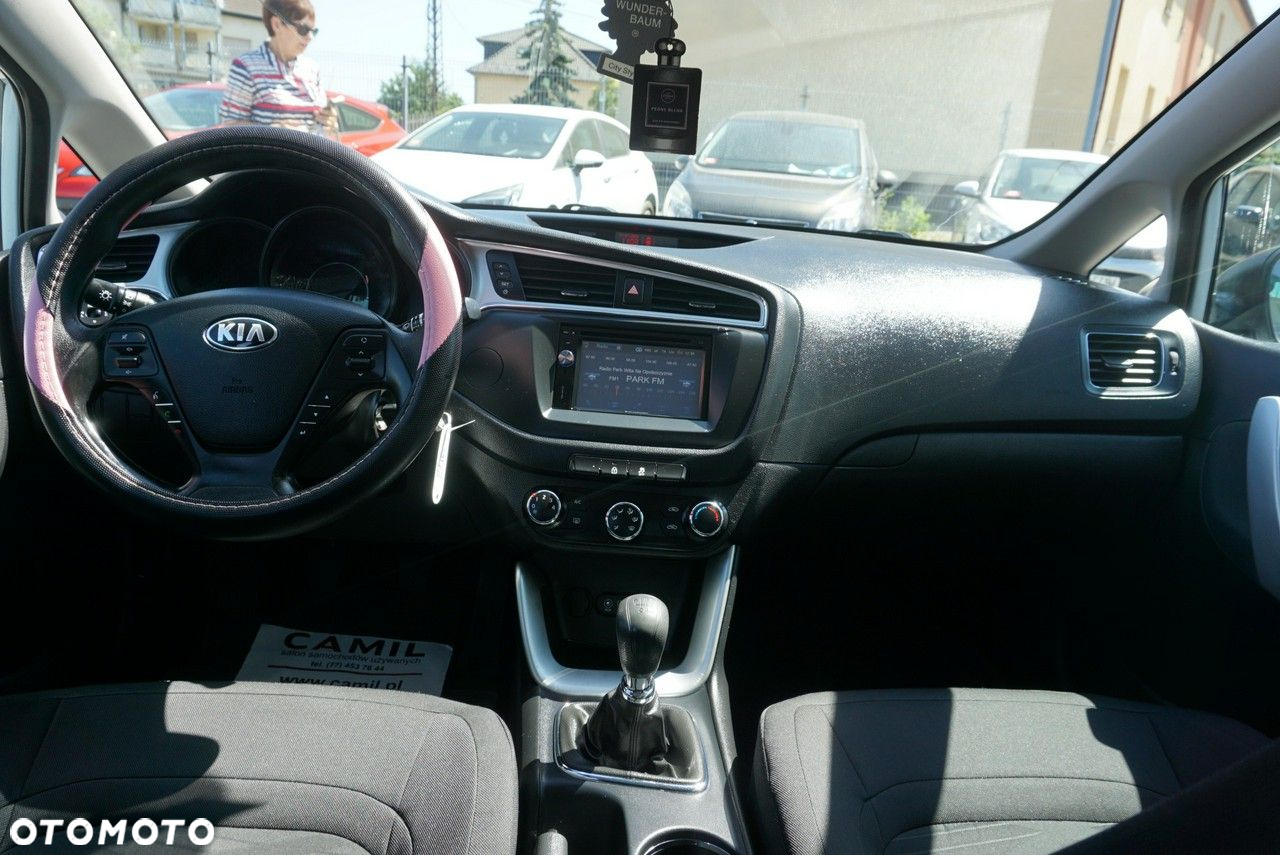 Kia Ceed - 13