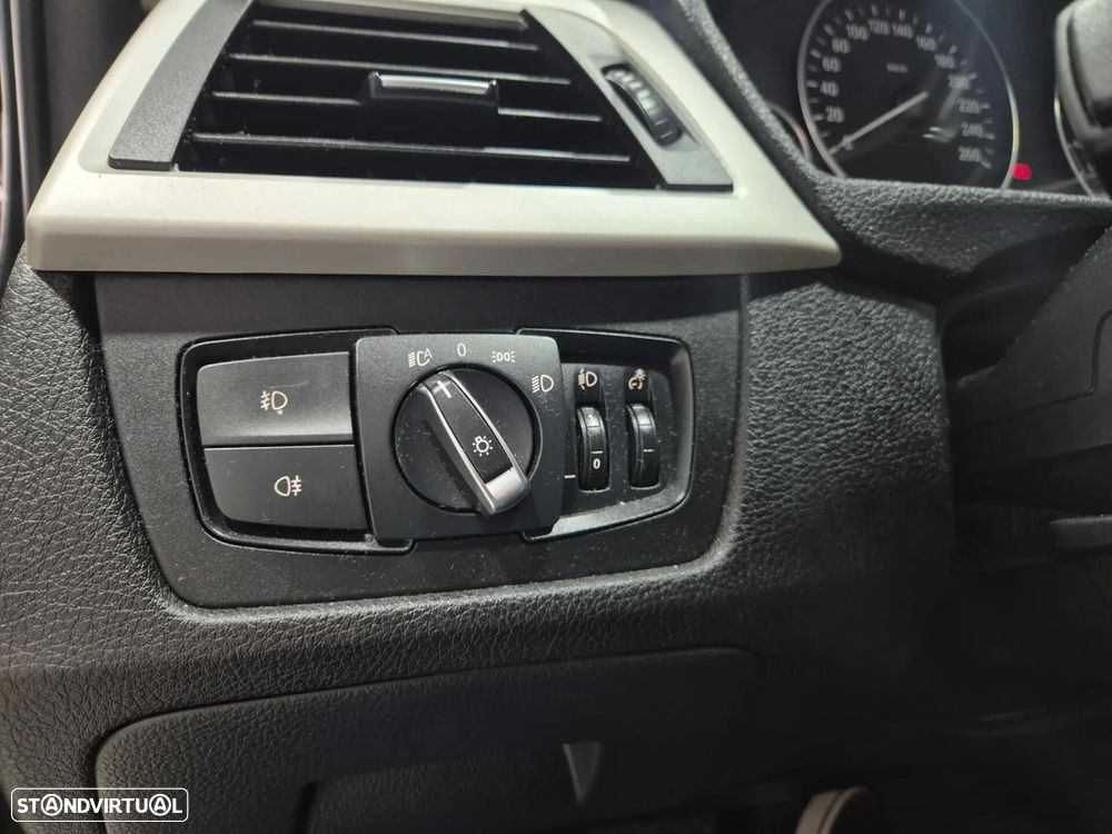 BMW 318 d Aut. - 25