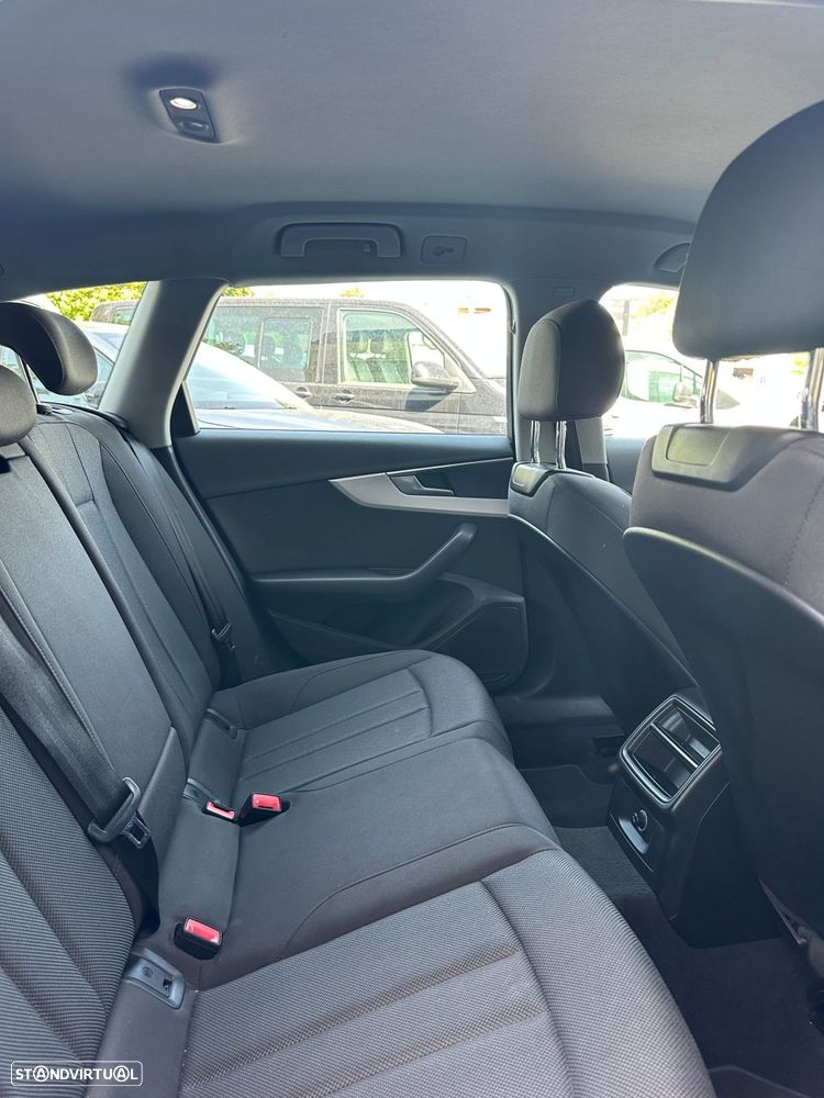 Audi A4 Avant 35 TDI Fleet Edition S tronic - 16