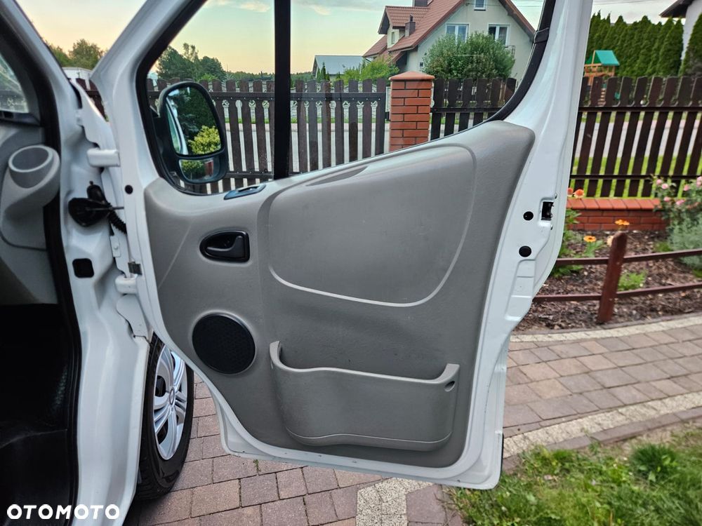 Renault Trafic - 12