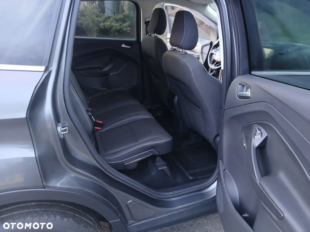 Ford Kuga 2.0 TDCi 4x4 Titanium - 25