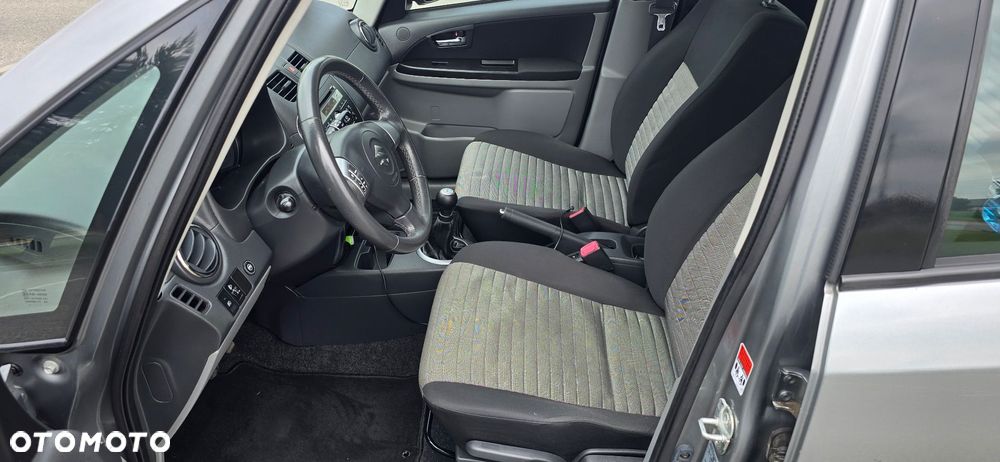 Suzuki SX4 1.6 Comfort - 11