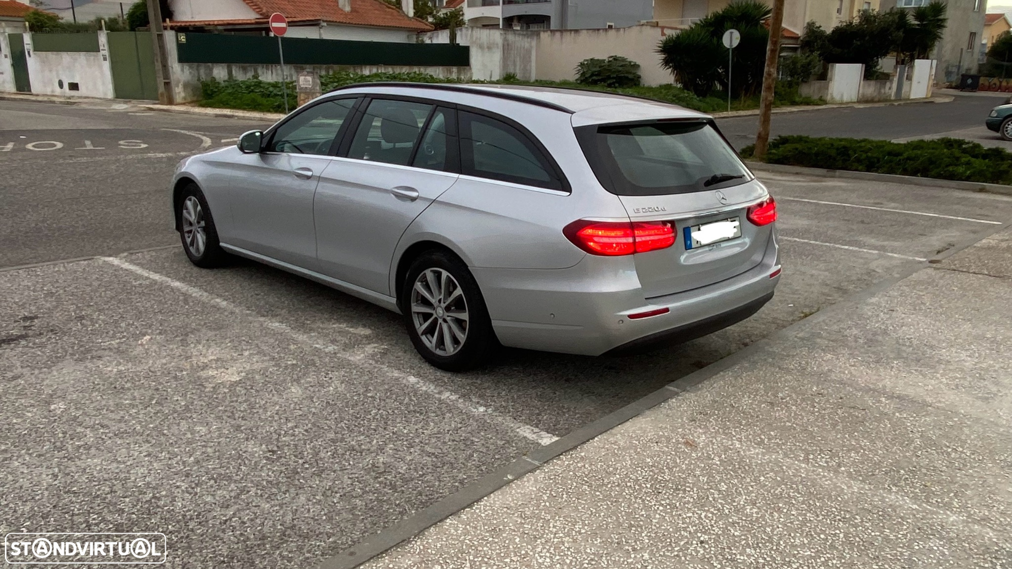 Mercedes-Benz E 220 d T 9G-TRONIC Avantgarde - 18