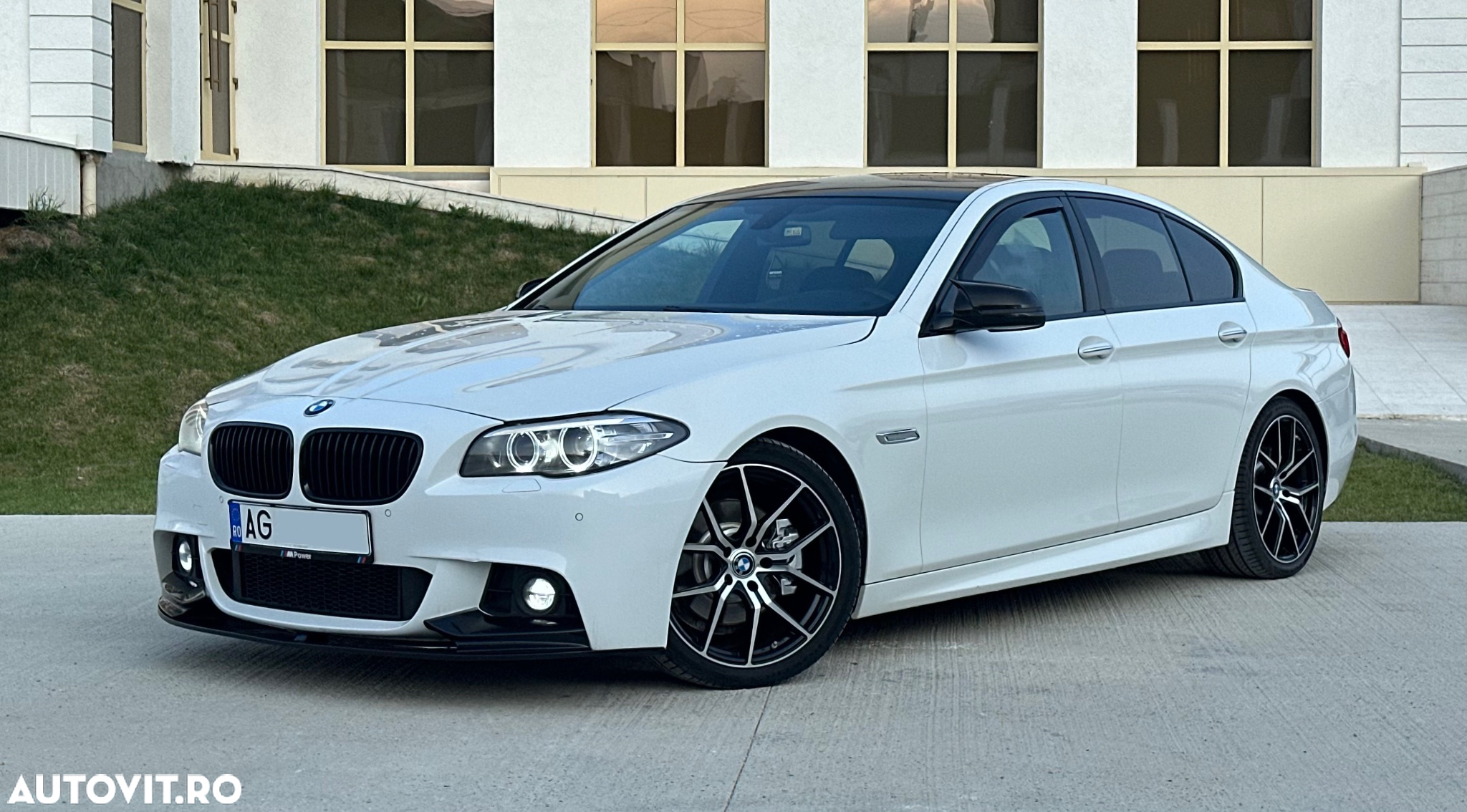 BMW Seria 5 520d xDrive - 2