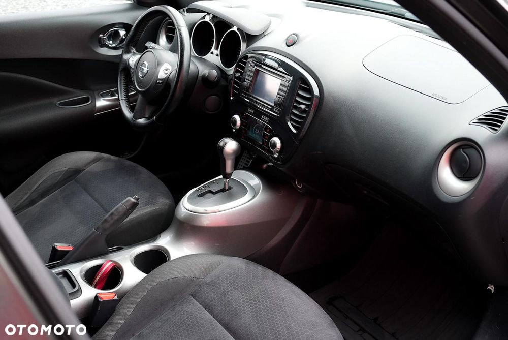 Nissan Juke 1.6 T Tekna 4x4 - 10