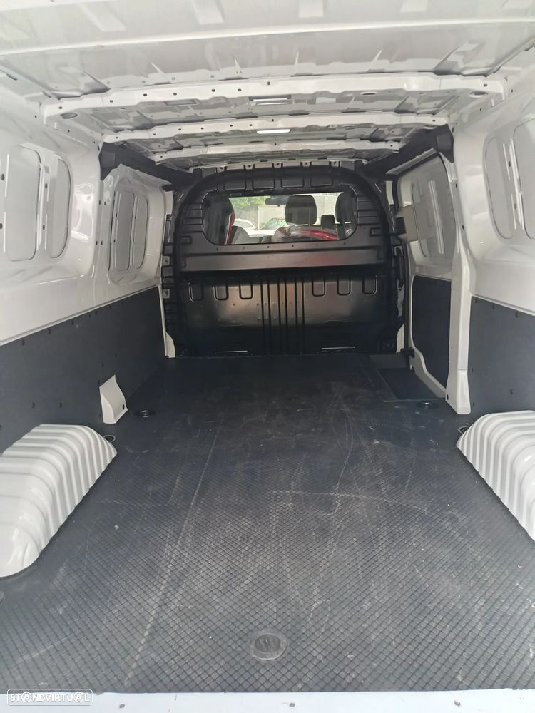 Maxus e-DELIVER 7 - 7