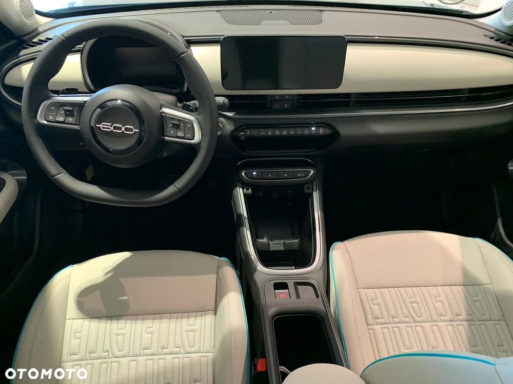 Fiat 600 1.2 Turbo Hybrid La Prima eDCT - 11